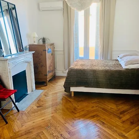 Apartment Le Charme Du Bourgeois Nice